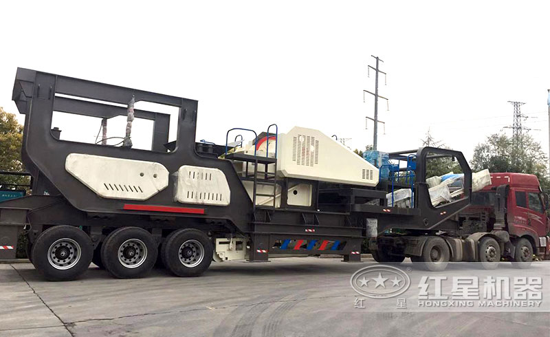小型車(chē)載式鵝卵石破碎機(jī)，輪胎顎破機(jī)