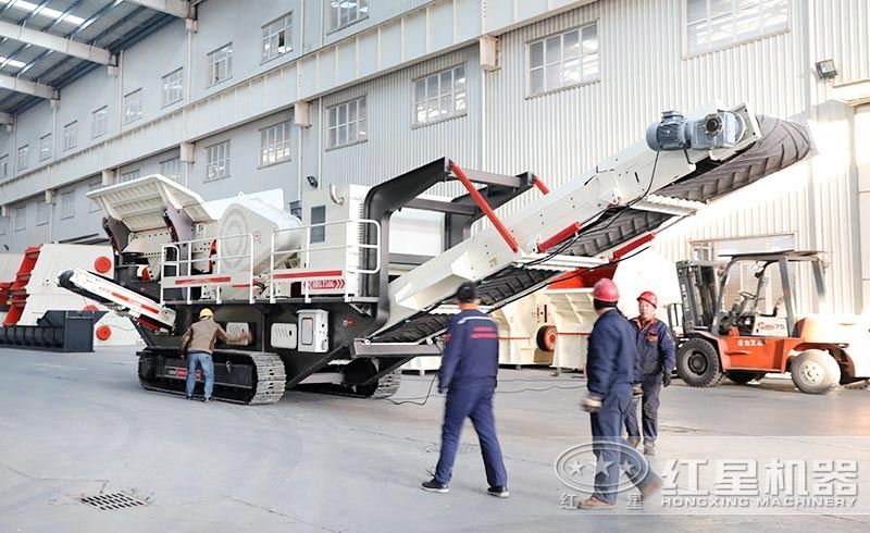 履帶破碎機(jī)_液壓自行驅(qū)動(dòng)廠家，客戶來(lái)廠咨詢