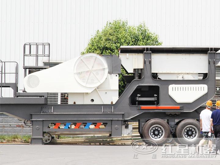 客戶到場參觀輪胎移動破，七大模塊，多種組合，滿足用戶需求