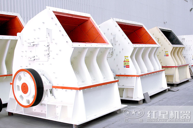 PCZ重錘碎石機(jī)圖片，時(shí)產(chǎn)100-3000噸